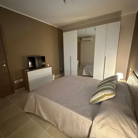 Desenzanino Apartment Twelve Desenzano del Garda Exterior photo