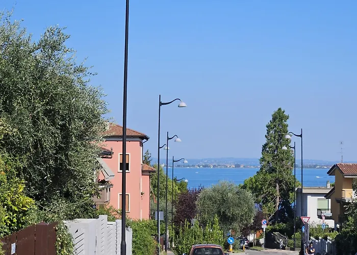 Desenzanino Apartment Twelve